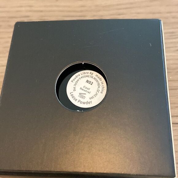 V Kosmetik Loose Powder N02 Cool Neutral 0.28 oz. New never used   Ipsy bag - Picture 6 of 8